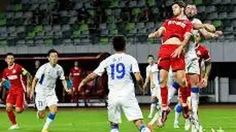 “2025年度足球盛宴：马竞战胜利物浦，巅峰对决落幕”